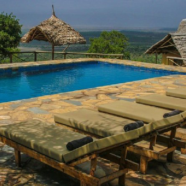 6 DAYS LUXURY TENTED LODGE SAFARI